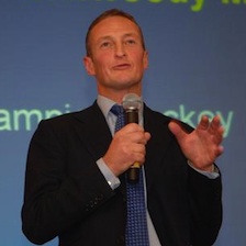 Photo of Richard Dunwoody MBE