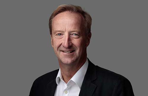 Alex Younger headshot