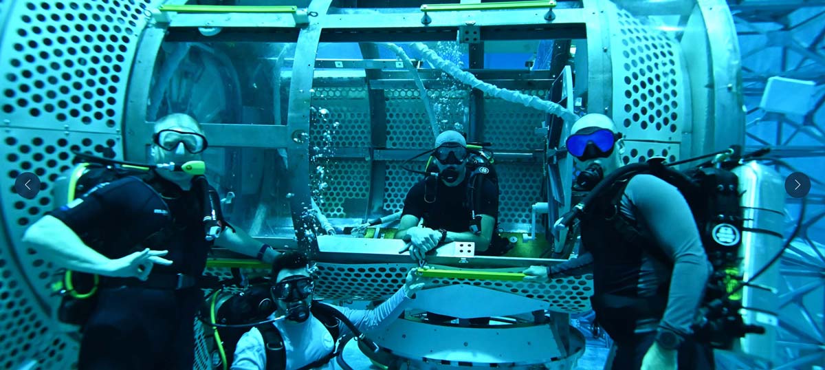 Chris Lemons training divers