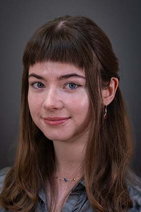 Milli Lewis headshot