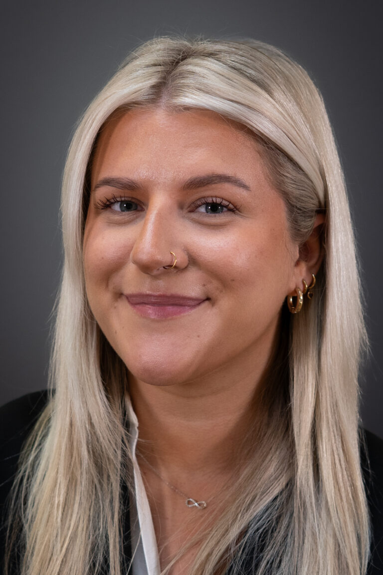 Bella Milner headshot