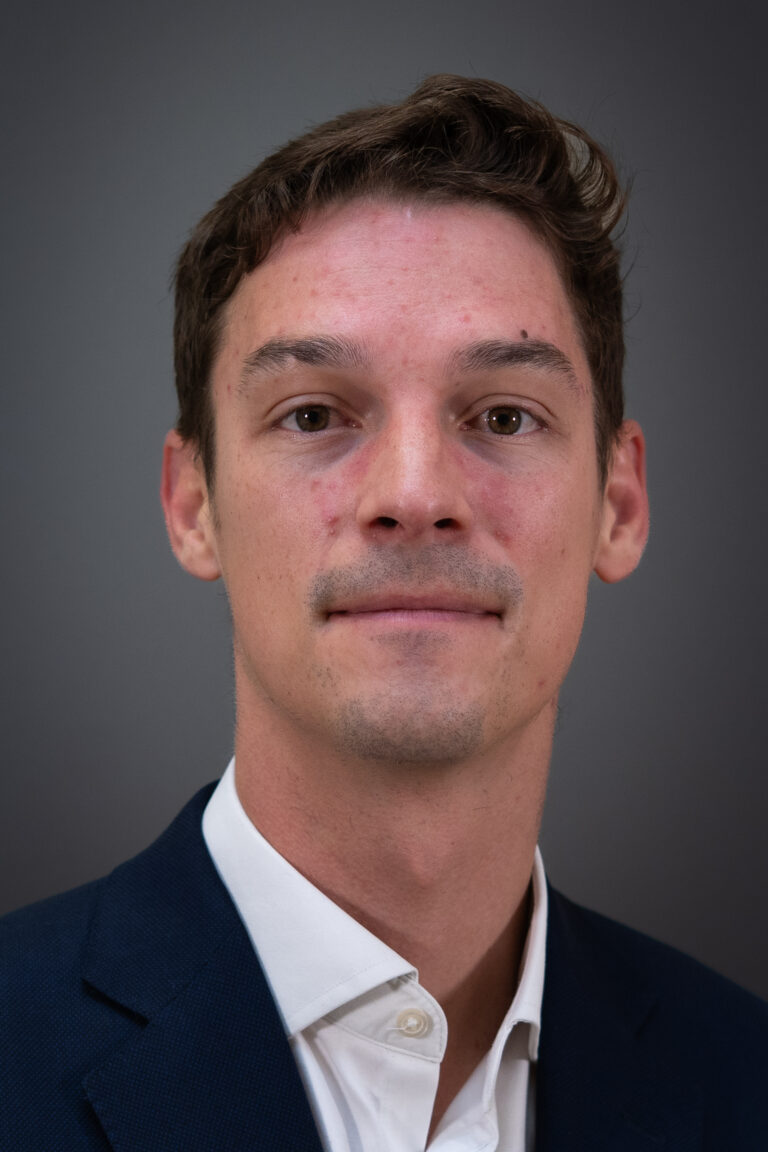 Dennis Perry headshot