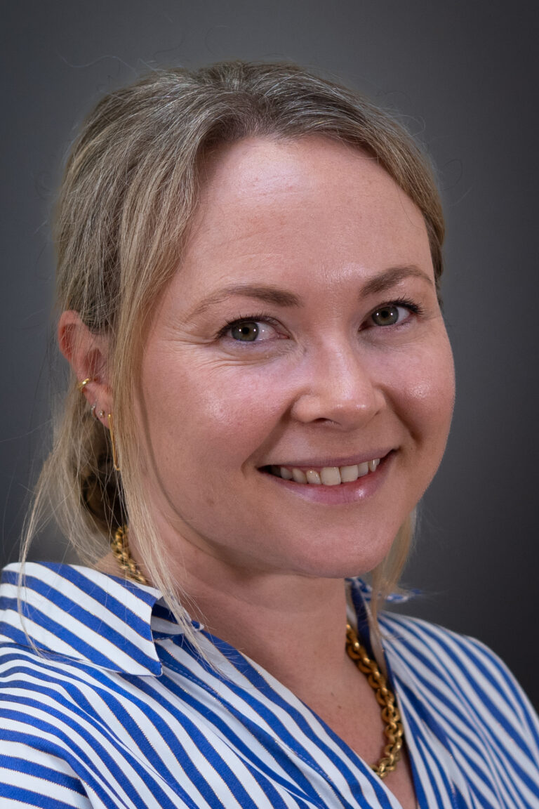 Emily Collier headshot
